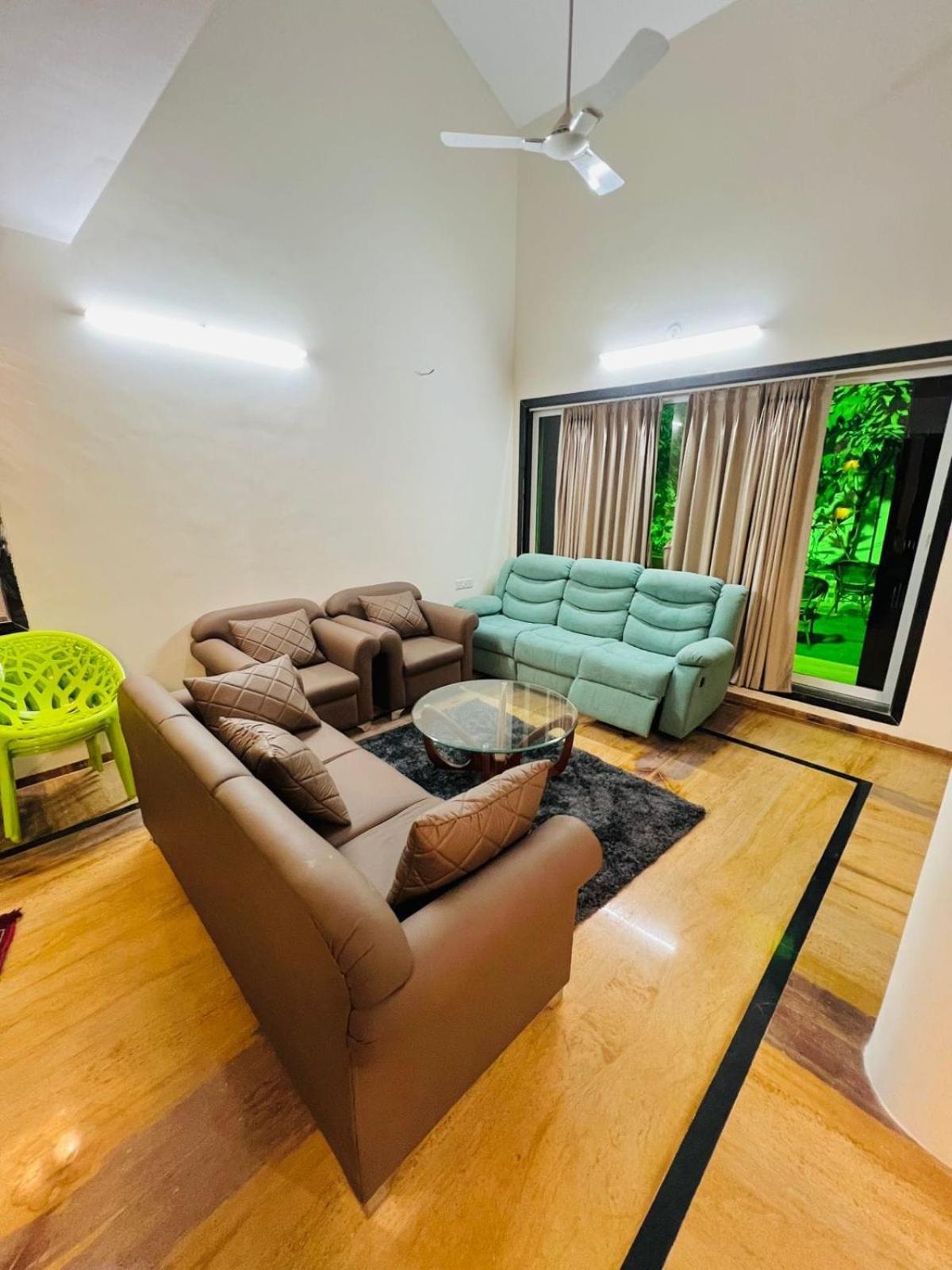 Taj Villa With Free Wifi 로나발라 외부 사진