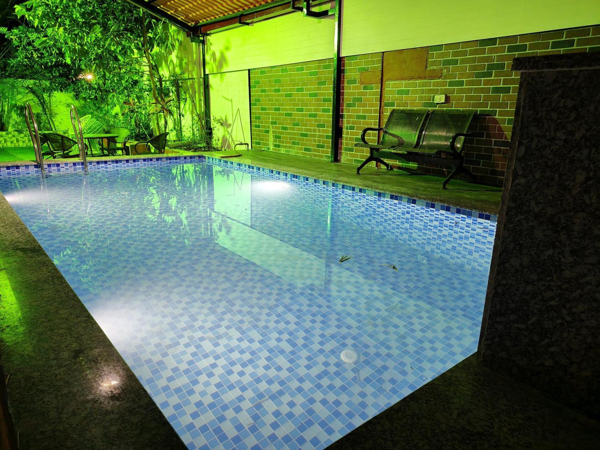 Taj Villa With Free Wifi 로나발라 외부 사진